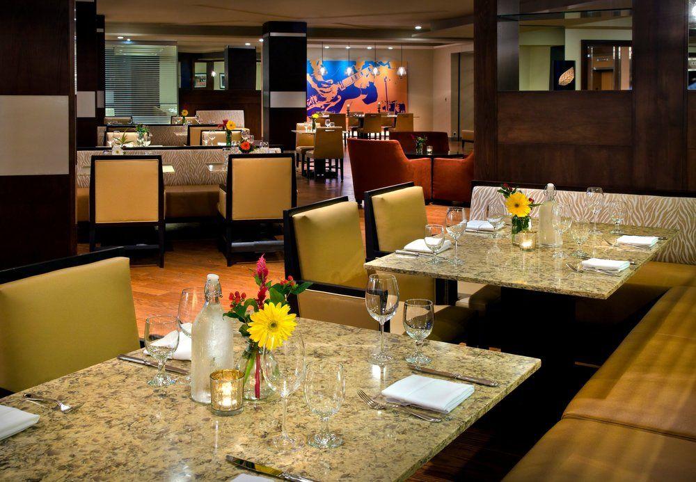 Trumbull Marriott Shelton Exteriör bild